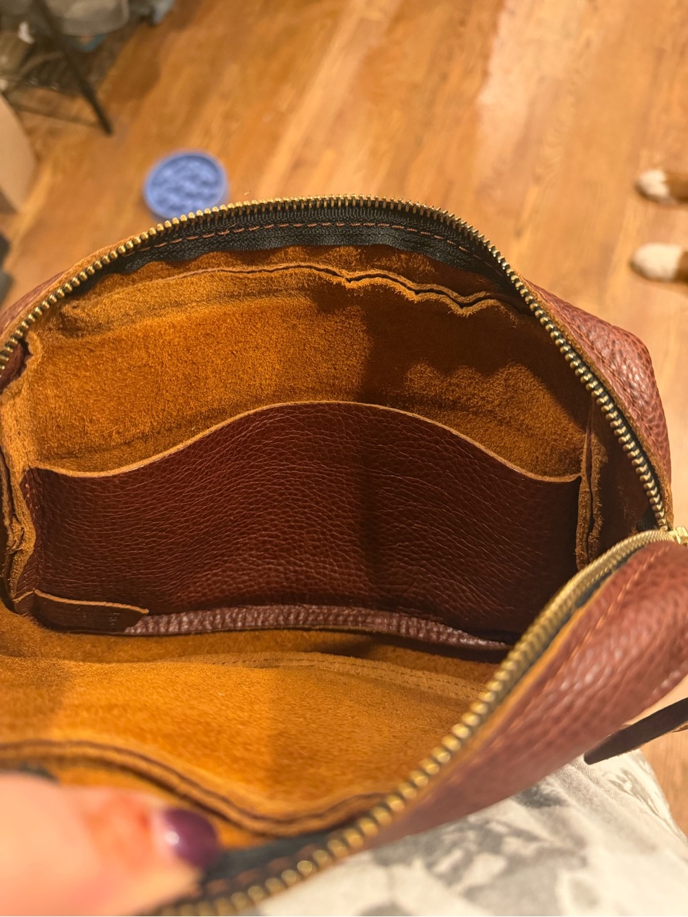 Portland Leather Chestnut Brown Large Crossbody Camera Bag - Picture 2 of 9